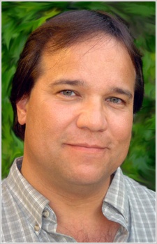 Олівер, Тоні