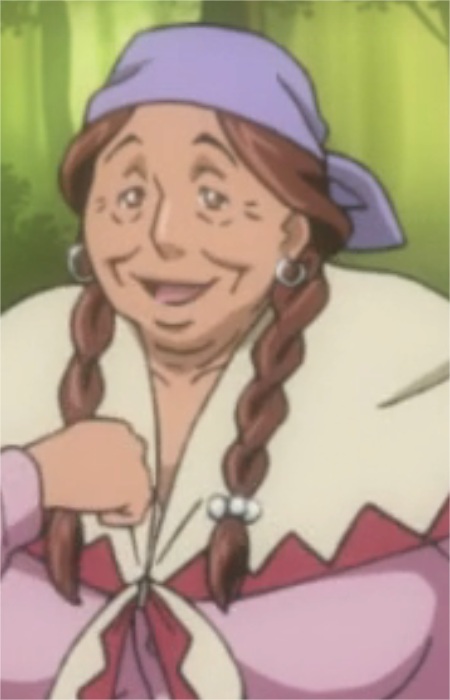 Стара жінка в рожевому