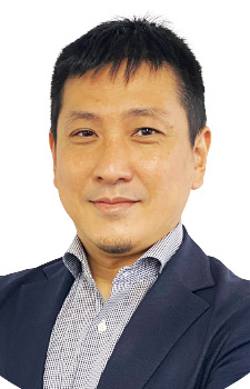 Томохіро Тачіно