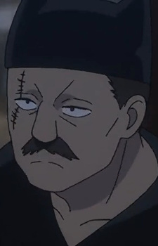 Чоловік у чорному костюмі #1