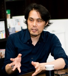 Мікі, Казума